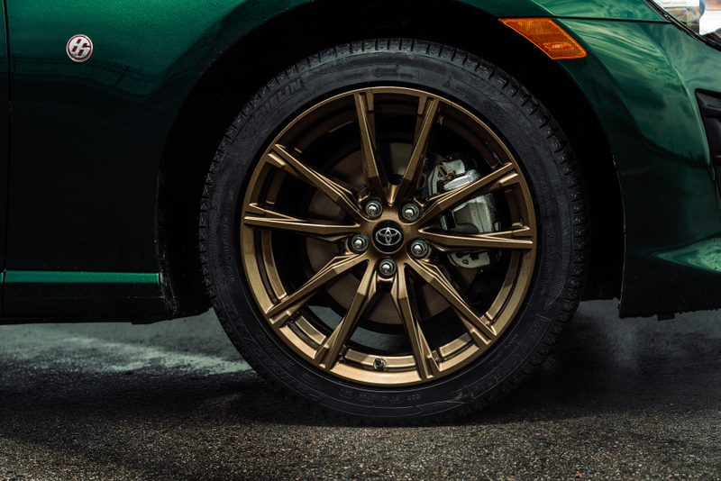 Illustration for article titled The Very Green Toyota 86 Hakone Edition Package Will Cost You $30,825